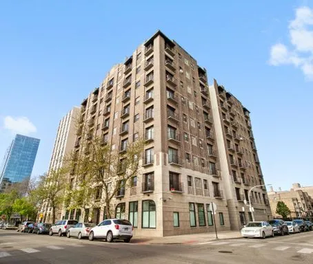 $2,308 | 4520 North Clarendon Avenue, Unit 504, Chicago, IL 60640
