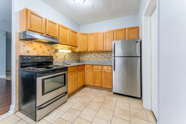 $2,308 | 4520 North Clarendon Avenue, Unit 504, Chicago, IL 60640