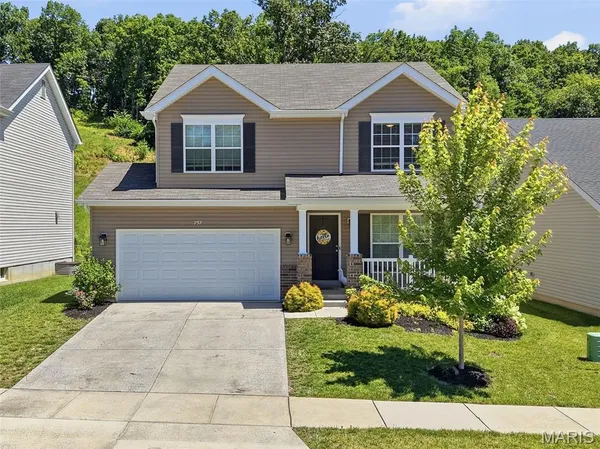 $425,000 | 757 Fox Crk Drive, Fenton, MO 63026