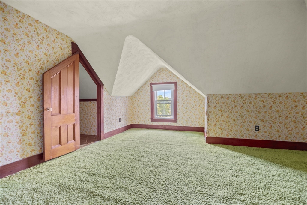 46 South Hampton Road Amesbury, MA 01913 - Photo 31 of 42 a view of an empty room with window