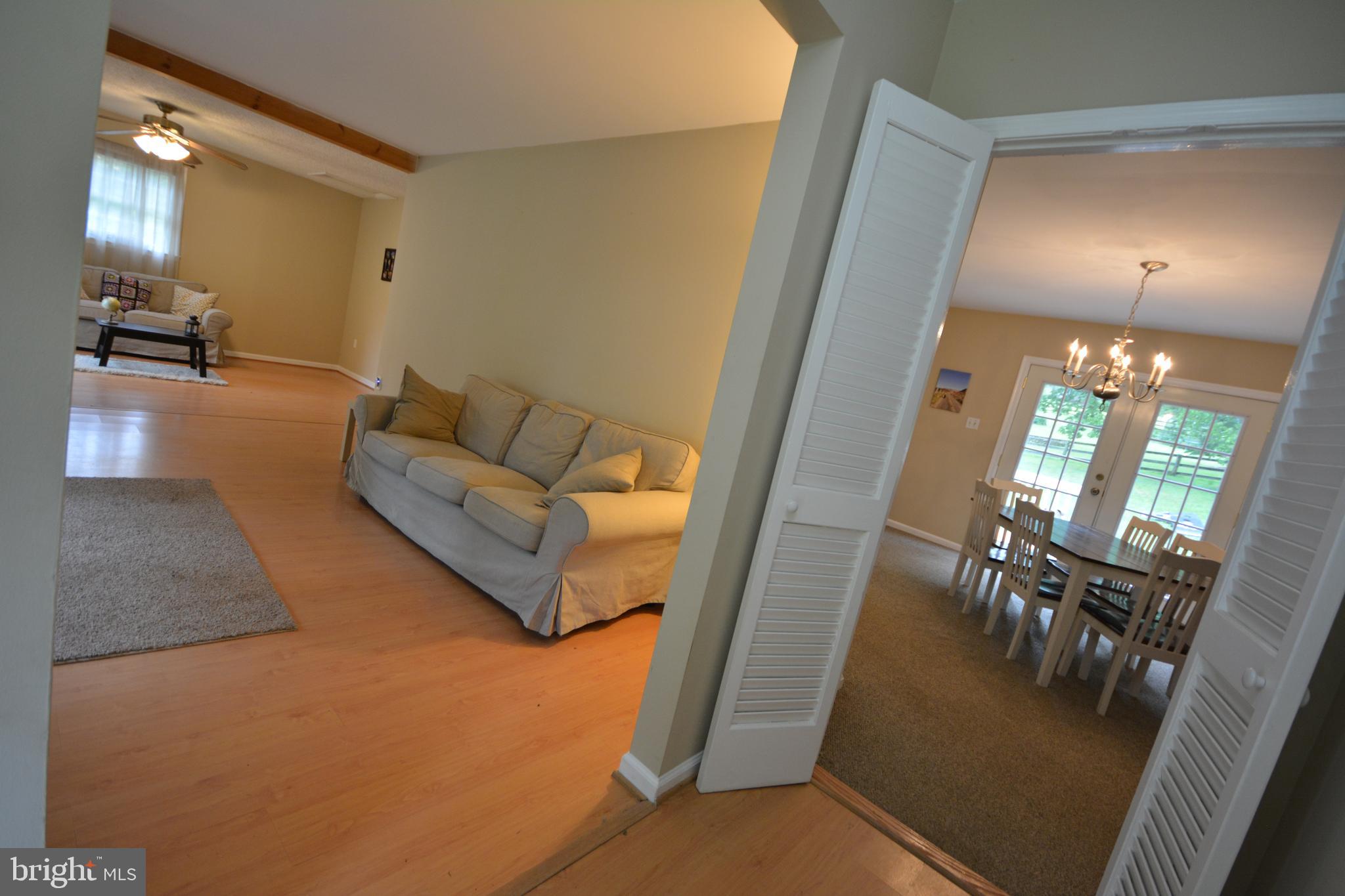 5534 Old Bust Head Road Broad Run, VA 20137 - Photo 10 of 32 Entrance foyer (reverse angle).
