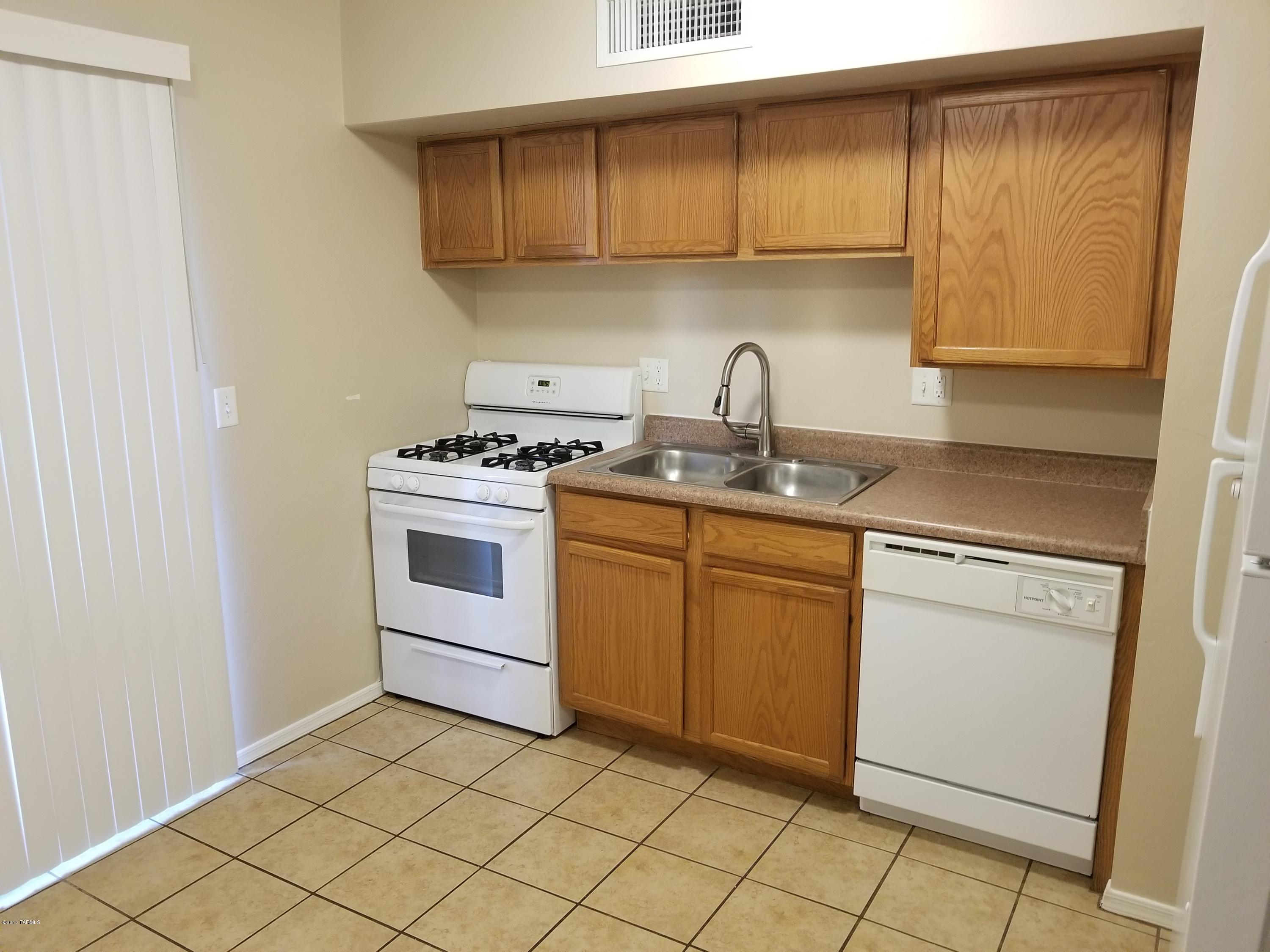 350 North Silverbell Road, Unit 147 Tucson, AZ 85745 - Photo 7 of 16