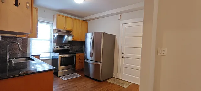 $2,500 | 4222 North Laramie Avenue, Unit 1, Chicago, IL 60641