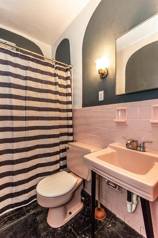 735 Brownsville Road Pittsburgh, PA 15210 - Photo 19 of 25 Gallery Image 19