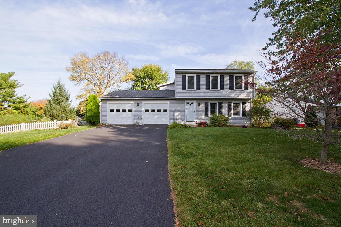 188 April Lane Lititz, PA 17543 - Photo 2 of 50