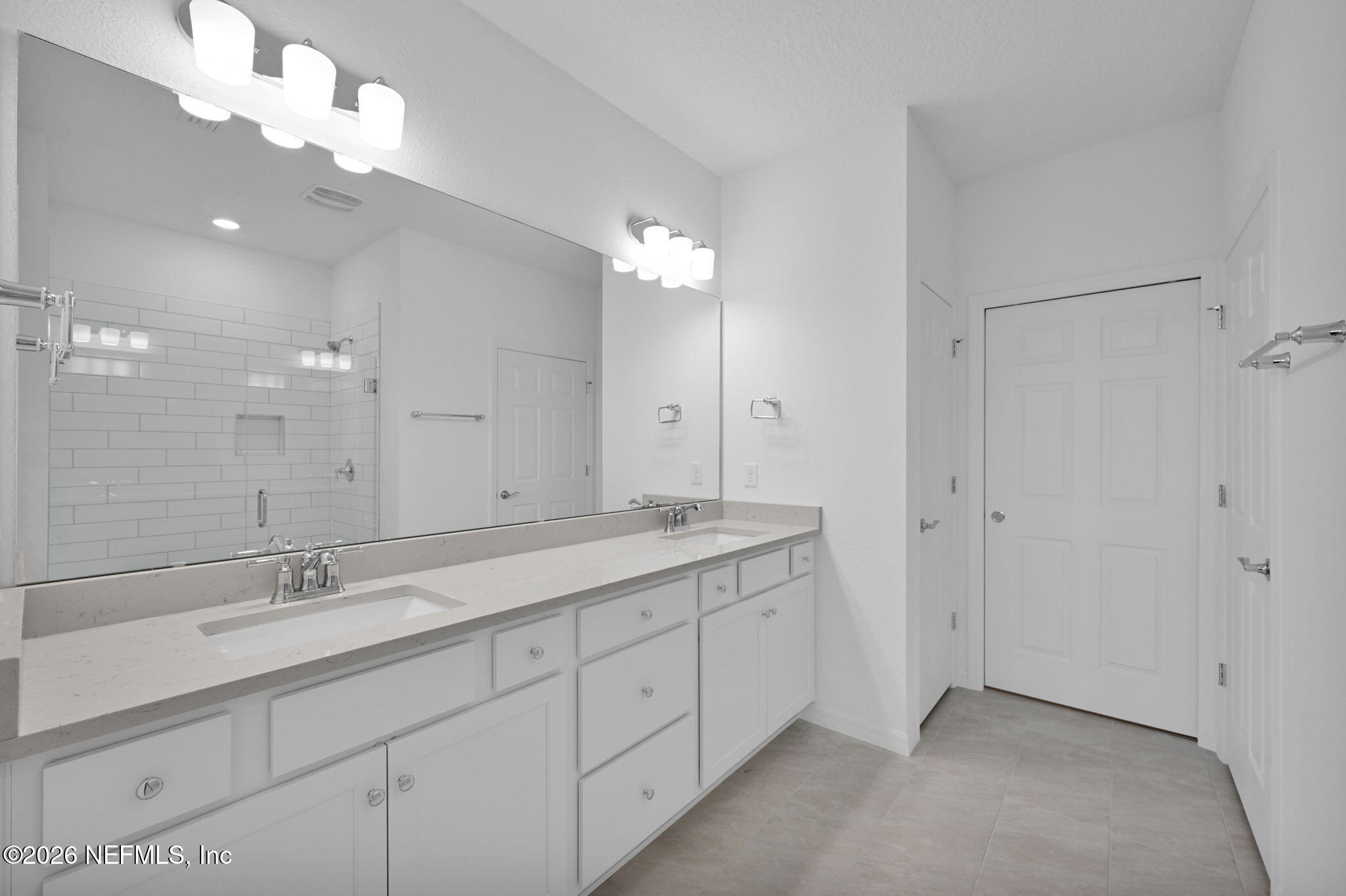320 Ecliptic Loop Yulee, FL 32097 - Photo 21 of 52 Ellenwood Owner's Bathroom