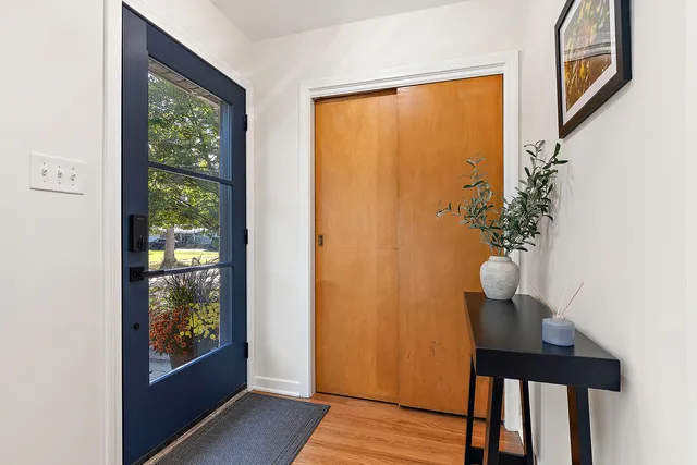 $319,000 | 2039 Marston Lane, Flossmoor, IL 60422