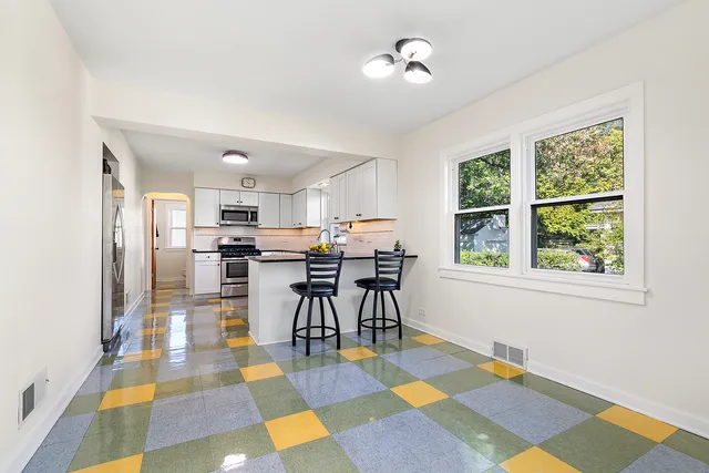 $319,000 | 2039 Marston Lane, Flossmoor, IL 60422