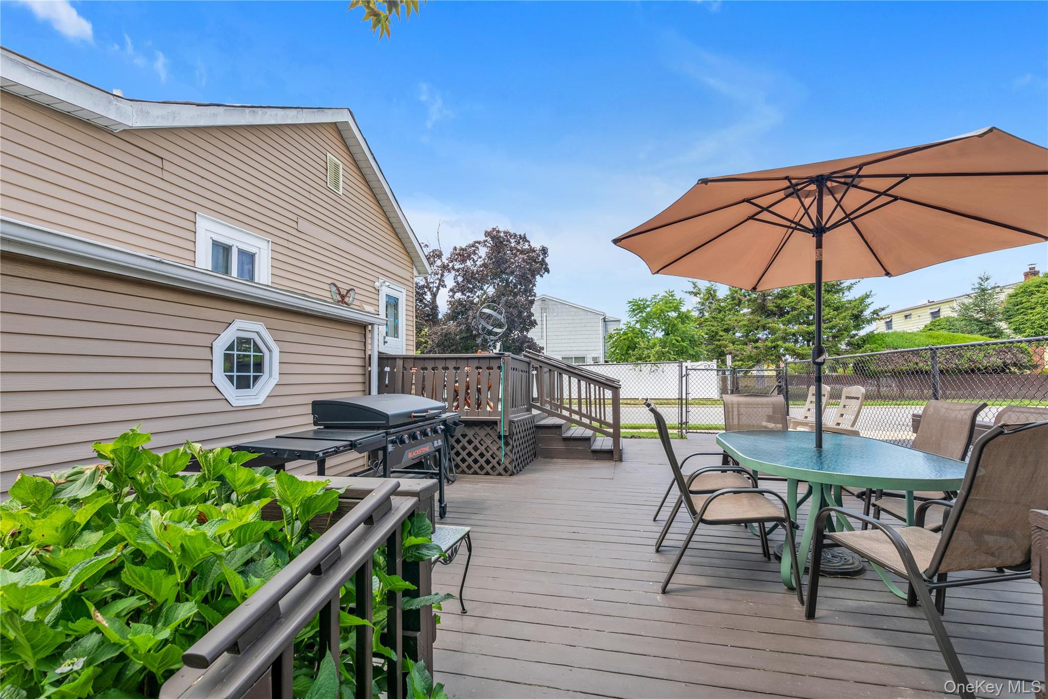 369 Maple Avenue East Meadow, NY 11554 - Photo 19 of 20
