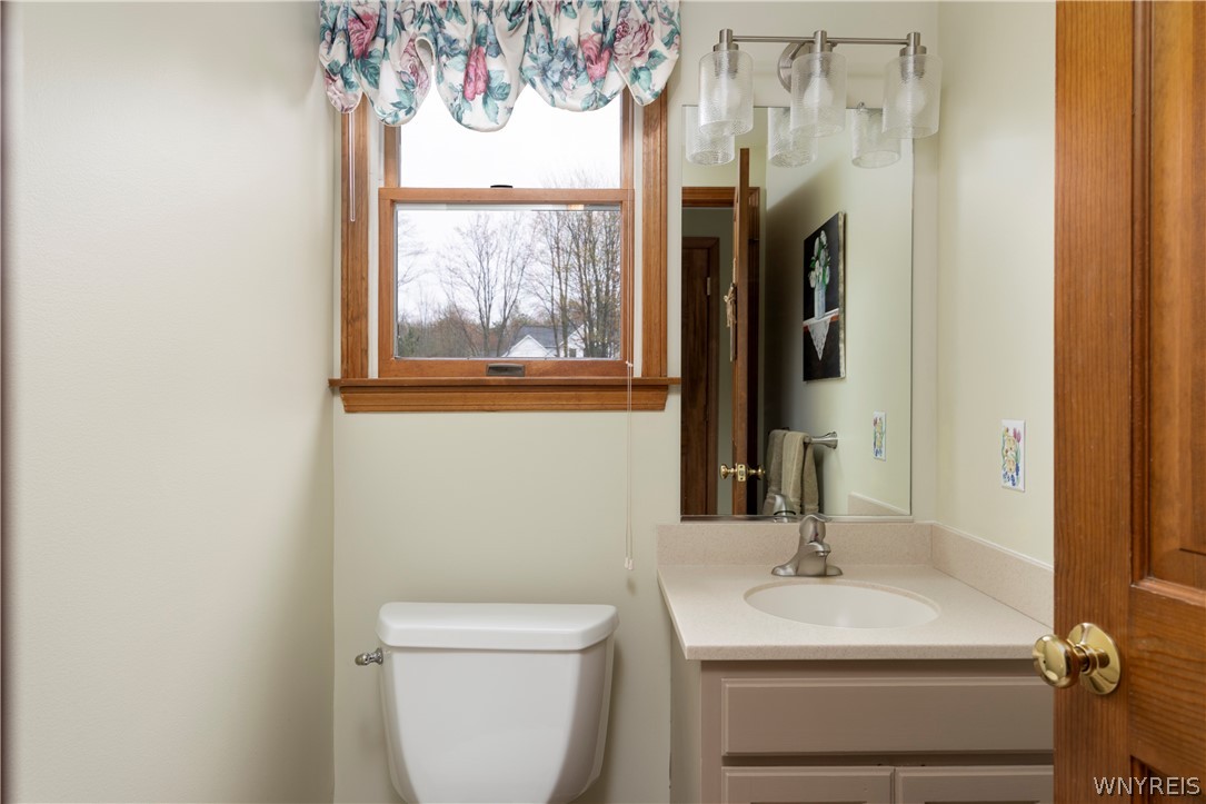 6733 Scherff Road Orchard Park, NY 14127 - Photo 13 of 39
