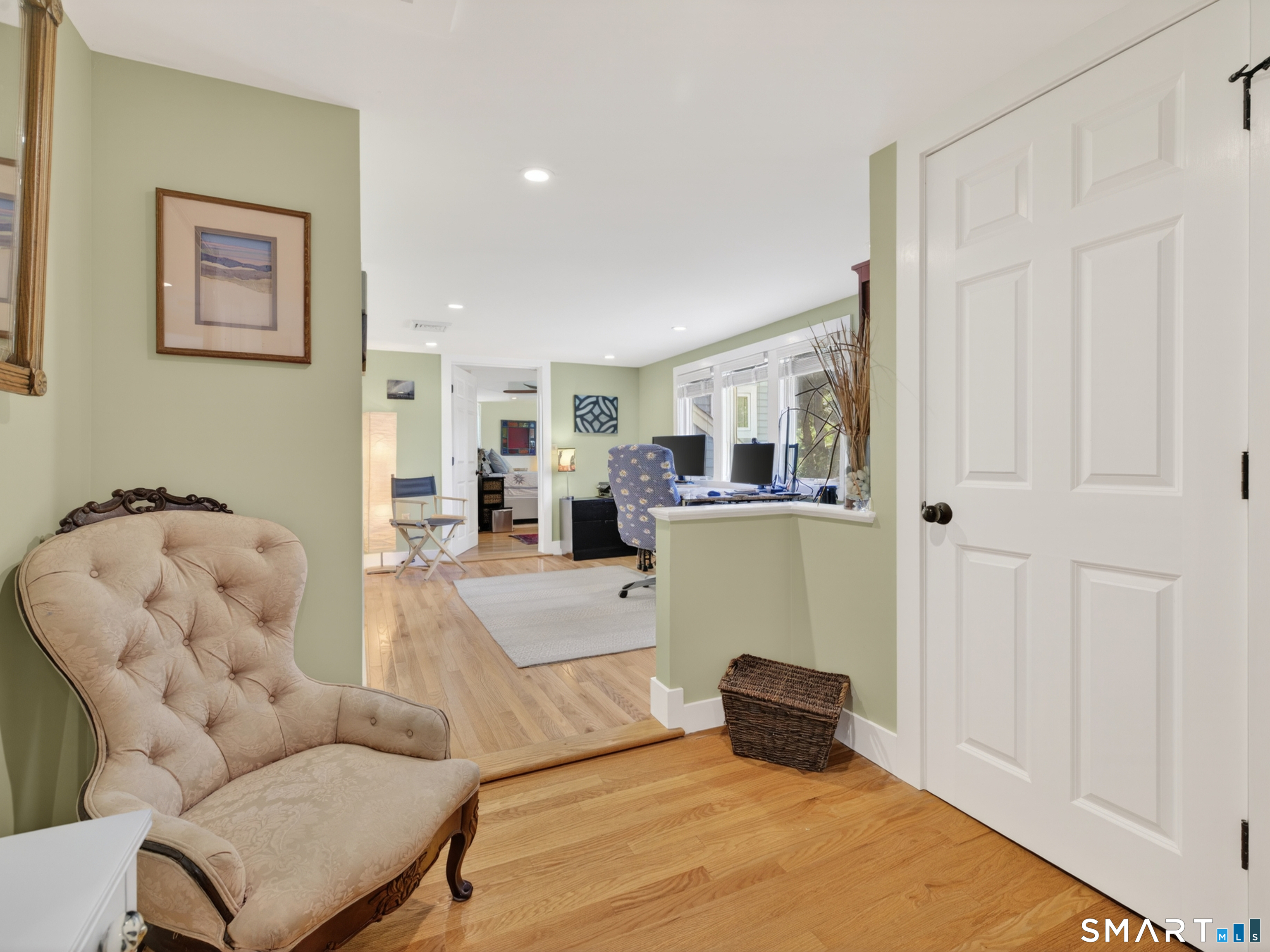 82 Pratt Road Clinton, CT 06413 - Photo 21 of 40 Spacious area next to office space. Laundry room is to the left. Large closet to the right.