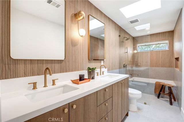 $1,679,000 | 20631 Kelvin Lane, Huntington Beach, CA 92646