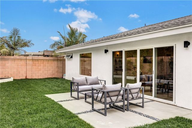 $1,679,000 | 20631 Kelvin Lane, Huntington Beach, CA 92646