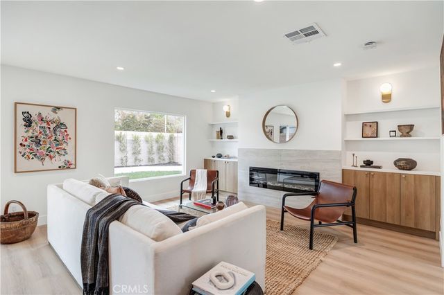 $1,679,000 | 20631 Kelvin Lane, Huntington Beach, CA 92646