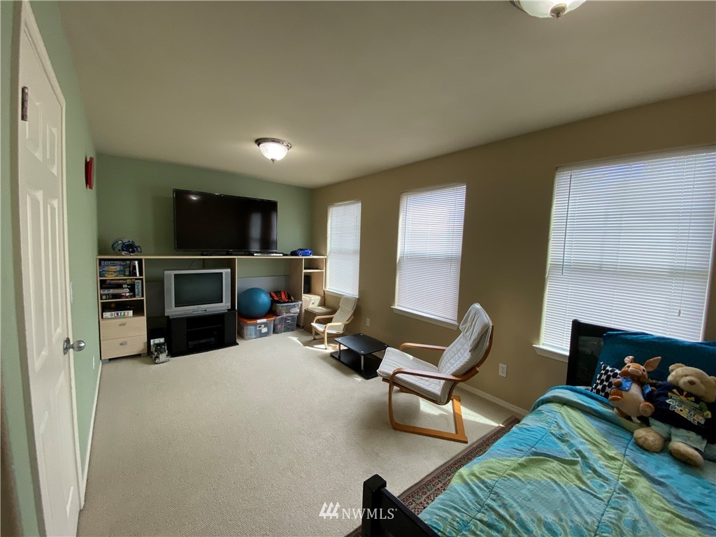 105 203rd Street Southeast Bothell, WA 98012 - Photo 14 of 24
