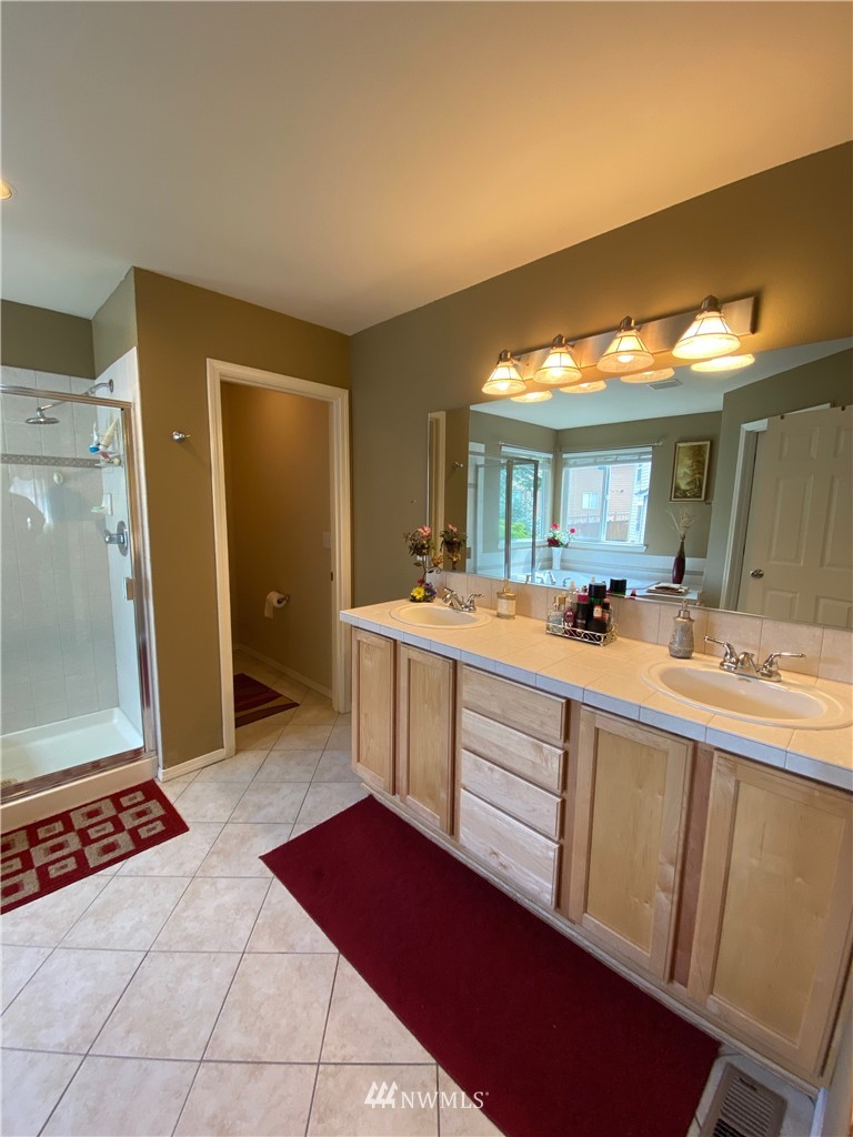 105 203rd Street Southeast Bothell, WA 98012 - Photo 18 of 24