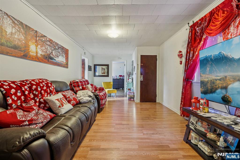 48 Atlantic Street Elizabeth, NJ 07206 - Photo 5 of 25