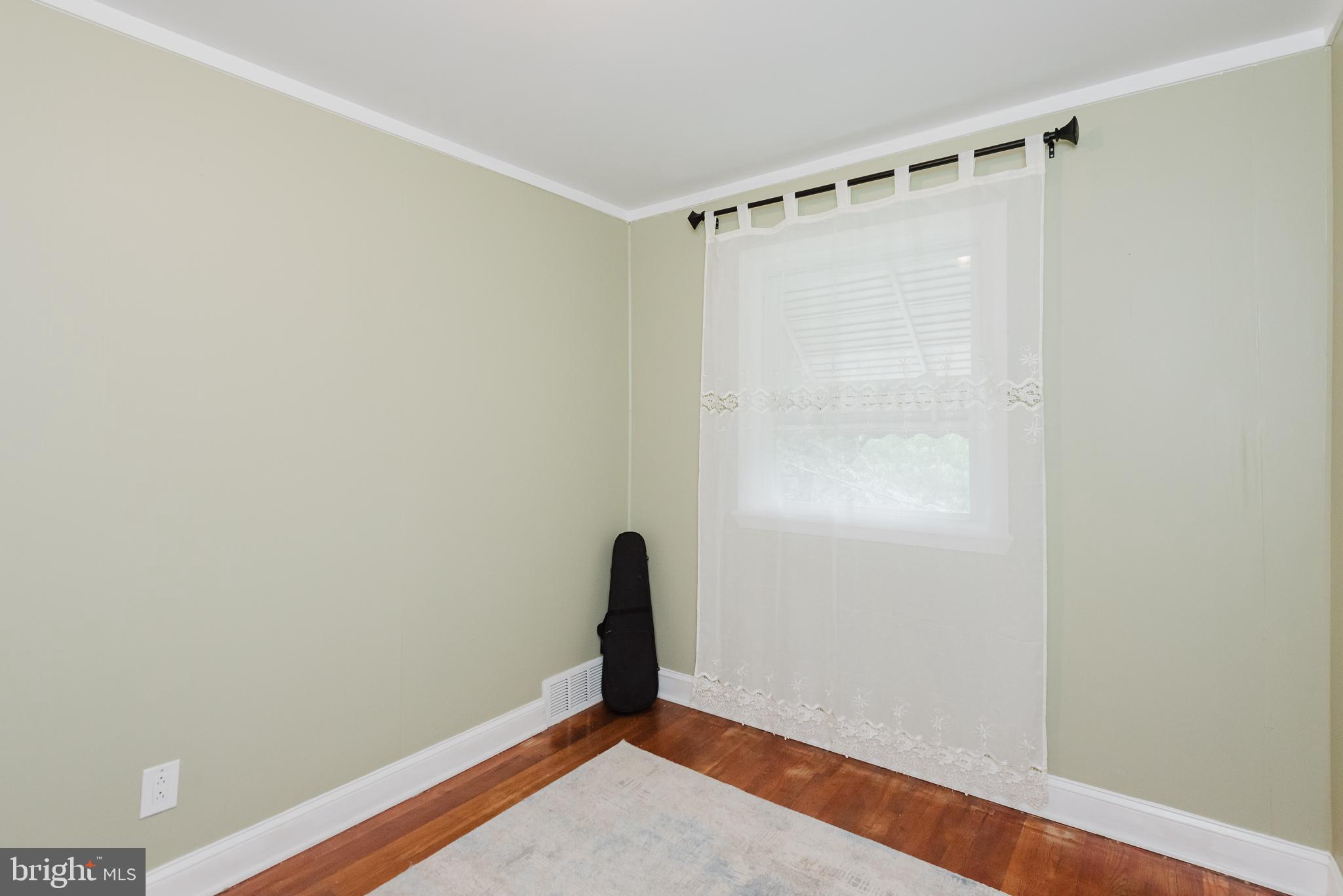 570 47th Street Baltimore, MD 21224 - Photo 21 of 41 a view of small space