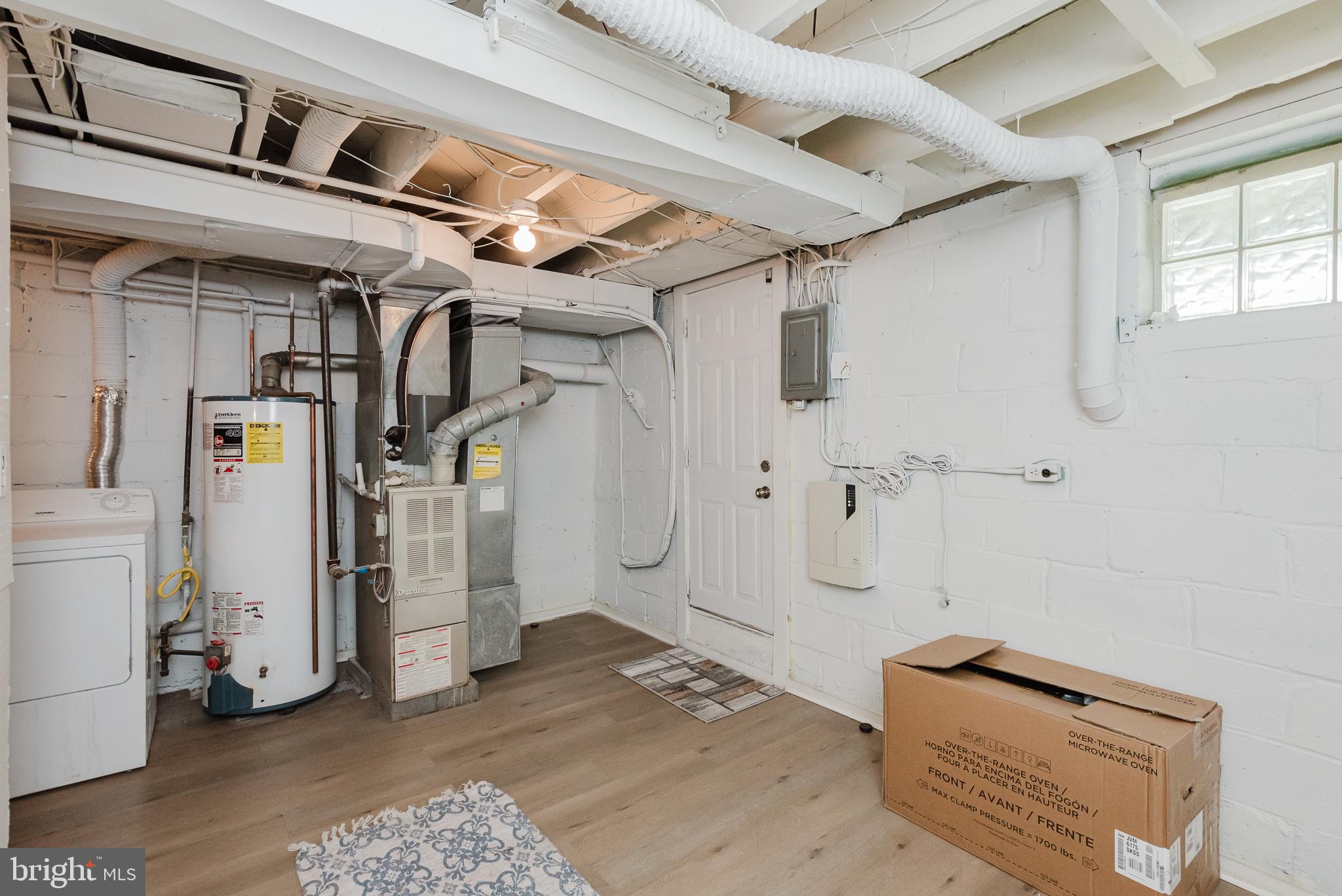 570 47th Street Baltimore, MD 21224 - Photo 34 of 41 a view of an empty room