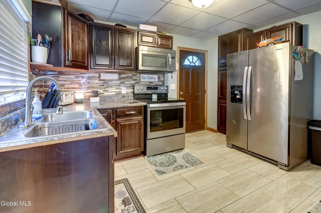 $187,499 | 93 2nd Avenue, Gloversville, NY 12078