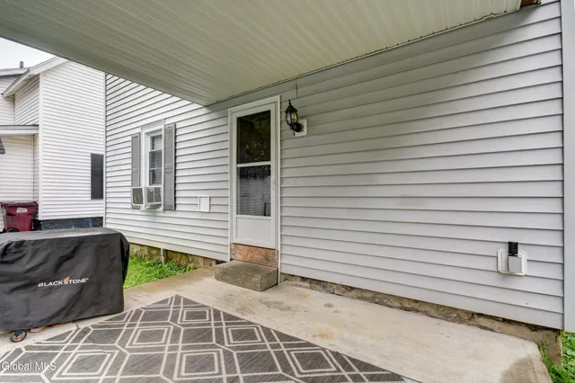 $187,499 | 93 2nd Avenue, Gloversville, NY 12078