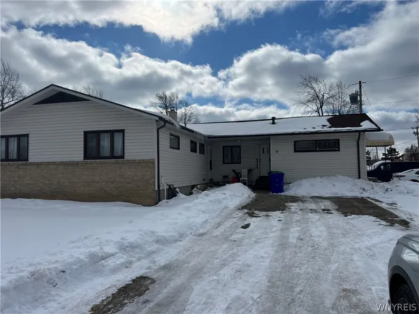 $459,000 | 3 Newgate Road, Amherst, NY 14226