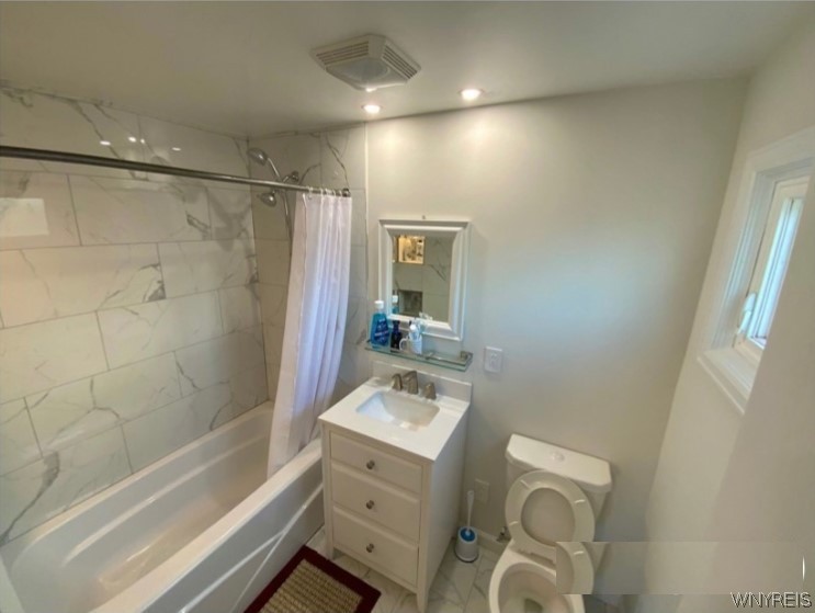 3 Newgate Road Amherst, NY 14226 - Photo 12 of 28