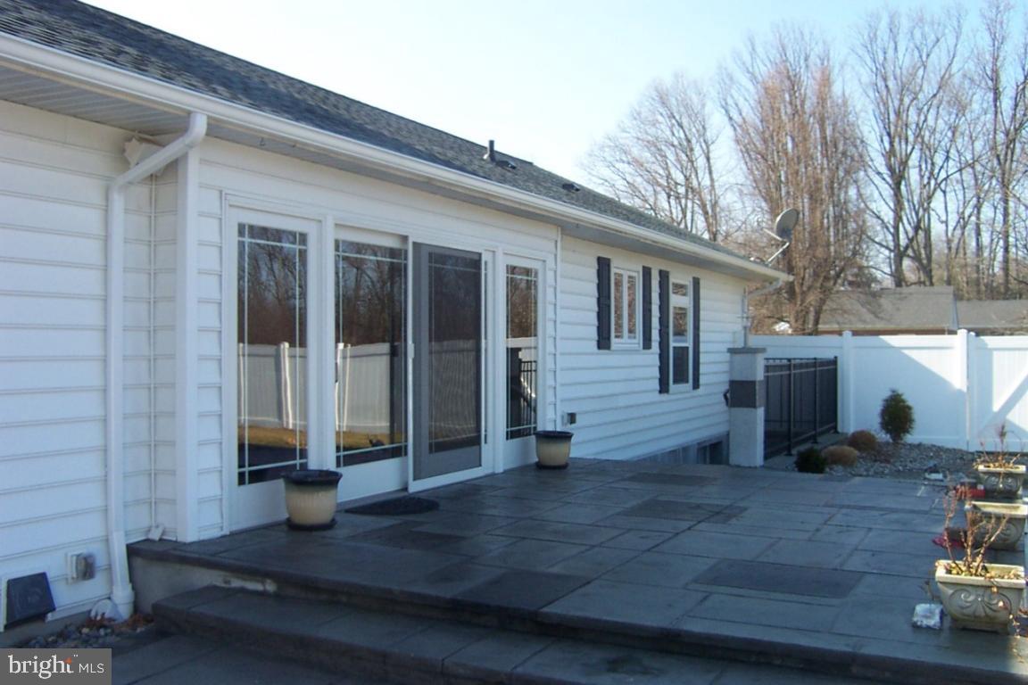 63 Upper Valley Road Christiana, PA 17509 - Photo 2 of 28