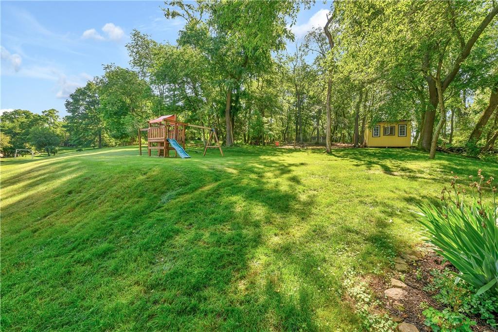 5621 Aiken Road McKees Rocks, PA 15136 - Photo 21 of 25