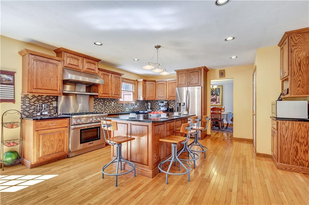 5621 Aiken Road McKees Rocks, PA 15136 - Photo 5 of 25
