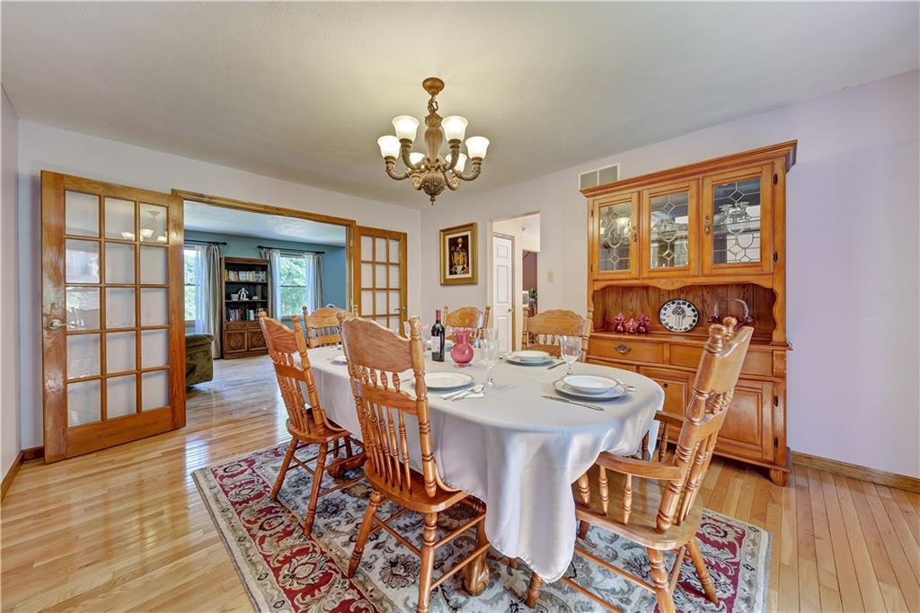 5621 Aiken Road McKees Rocks, PA 15136 - Photo 6 of 25