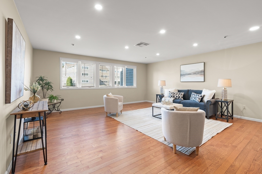 38 Dunham Road, Unit 204 Beverly, MA 01915 - Photo 7 of 27