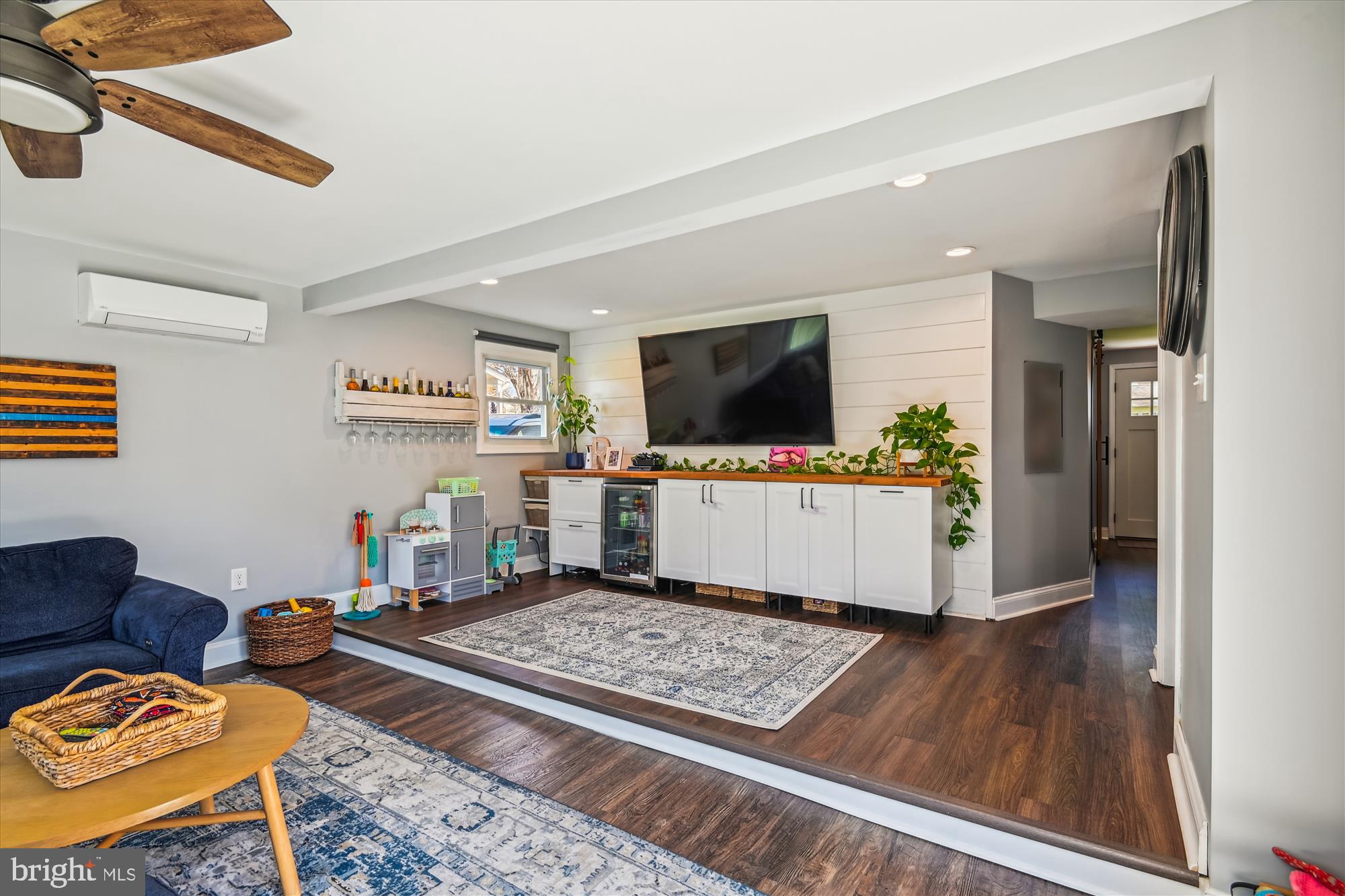 166 Barbara Road Severna Park, MD 21146 - Photo 20 of 65 Family Room