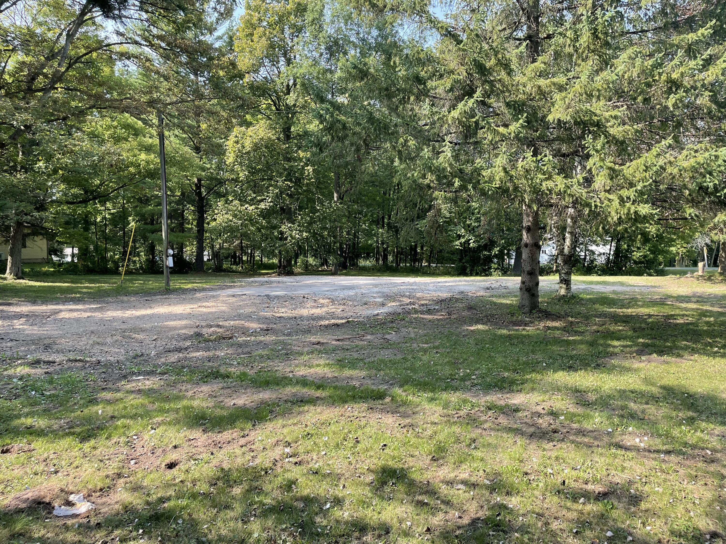7500 Seidl Road Manitowoc, WI 54220 - Photo 1 of 1 IMG_4079