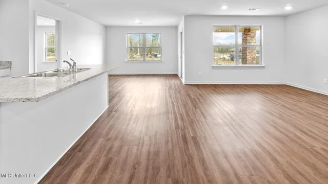 $273,900 | 805 Fairway Avenue, Byram, MS 39272