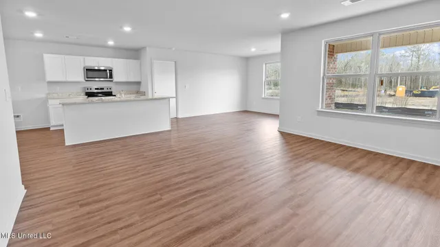 $273,900 | 805 Fairway Avenue, Byram, MS 39272