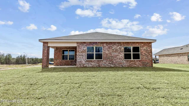 $273,900 | 805 Fairway Avenue, Byram, MS 39272