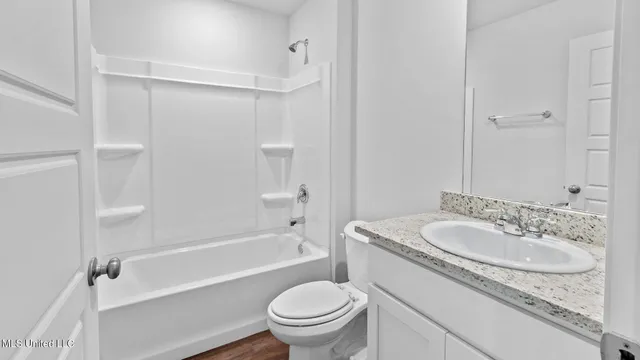 $273,900 | 805 Fairway Avenue, Byram, MS 39272