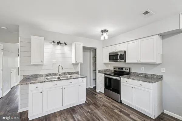 $240,000 | 404 Red Tulip Court, Taneytown, MD 21787