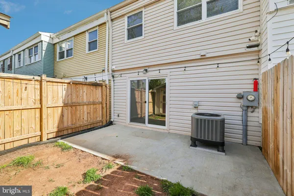 $240,000 | 404 Red Tulip Court, Taneytown, MD 21787