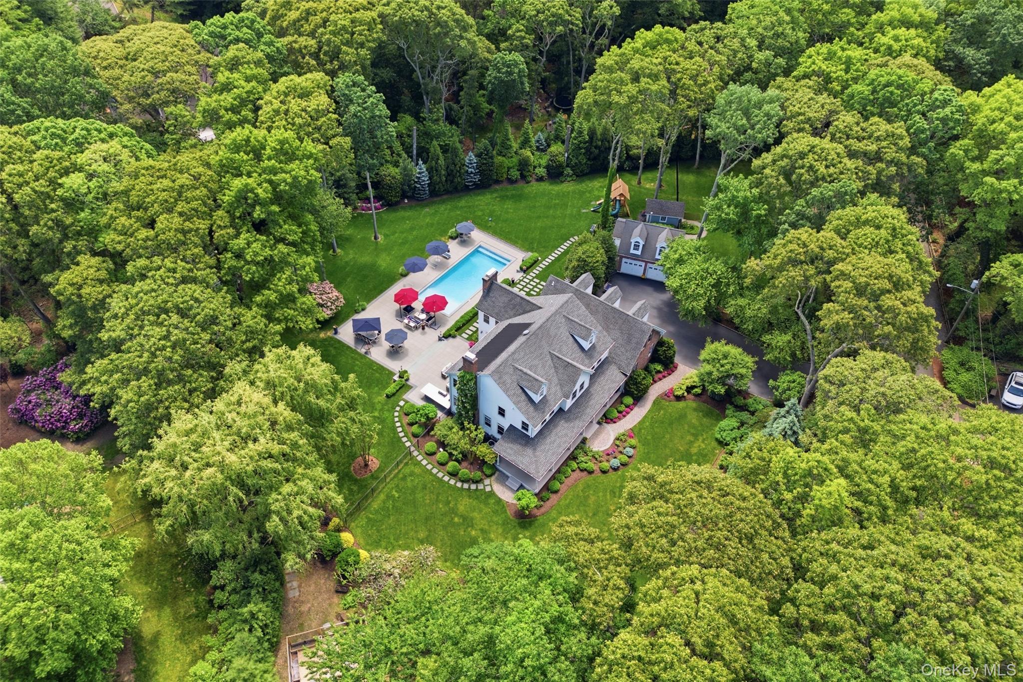 77 Mud Road Setauket, NY 11733 - Photo 3 of 46