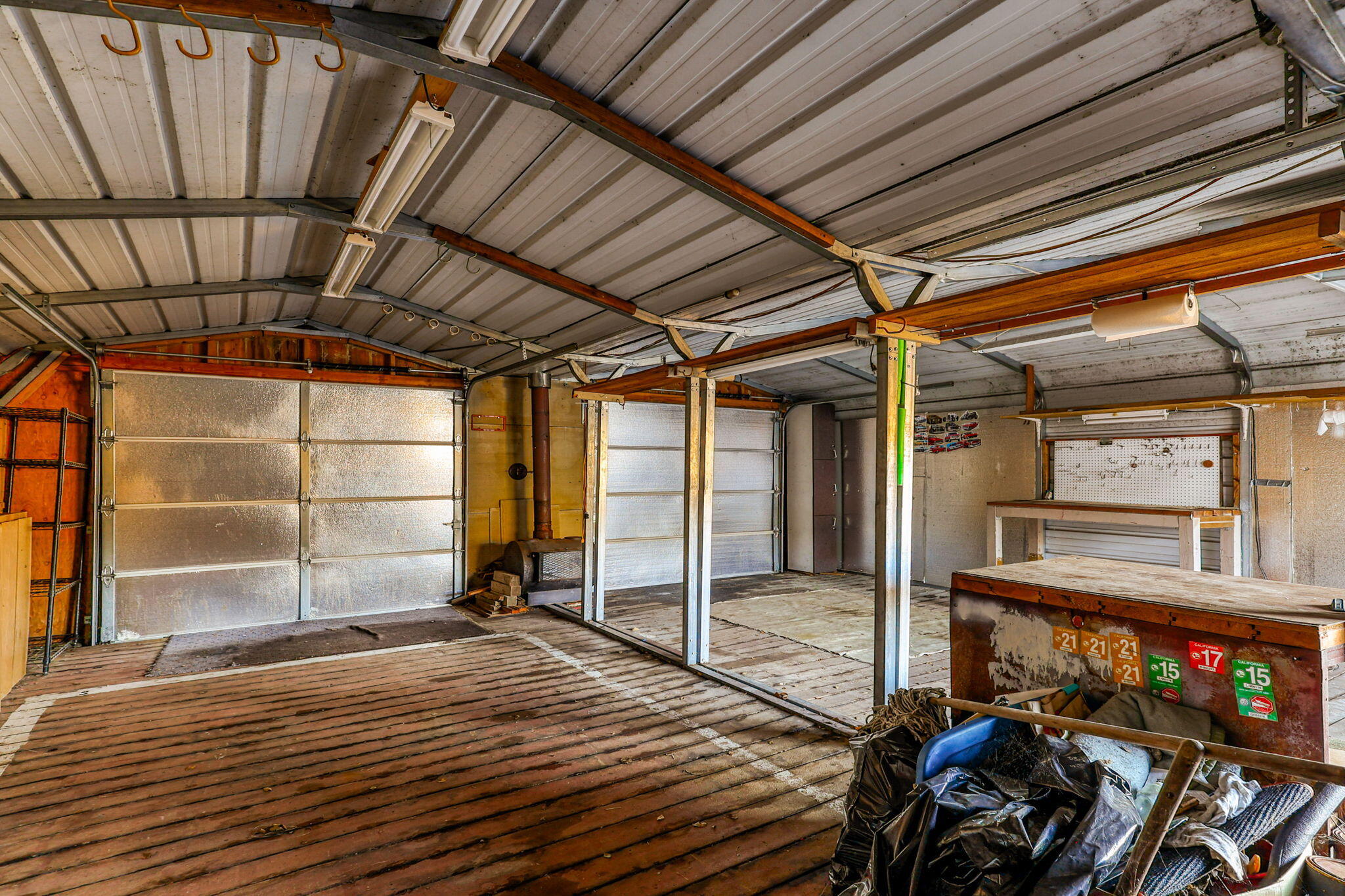 22155 Ravine Court Redding, CA 96003 - Photo 21 of 57 Metal Shop