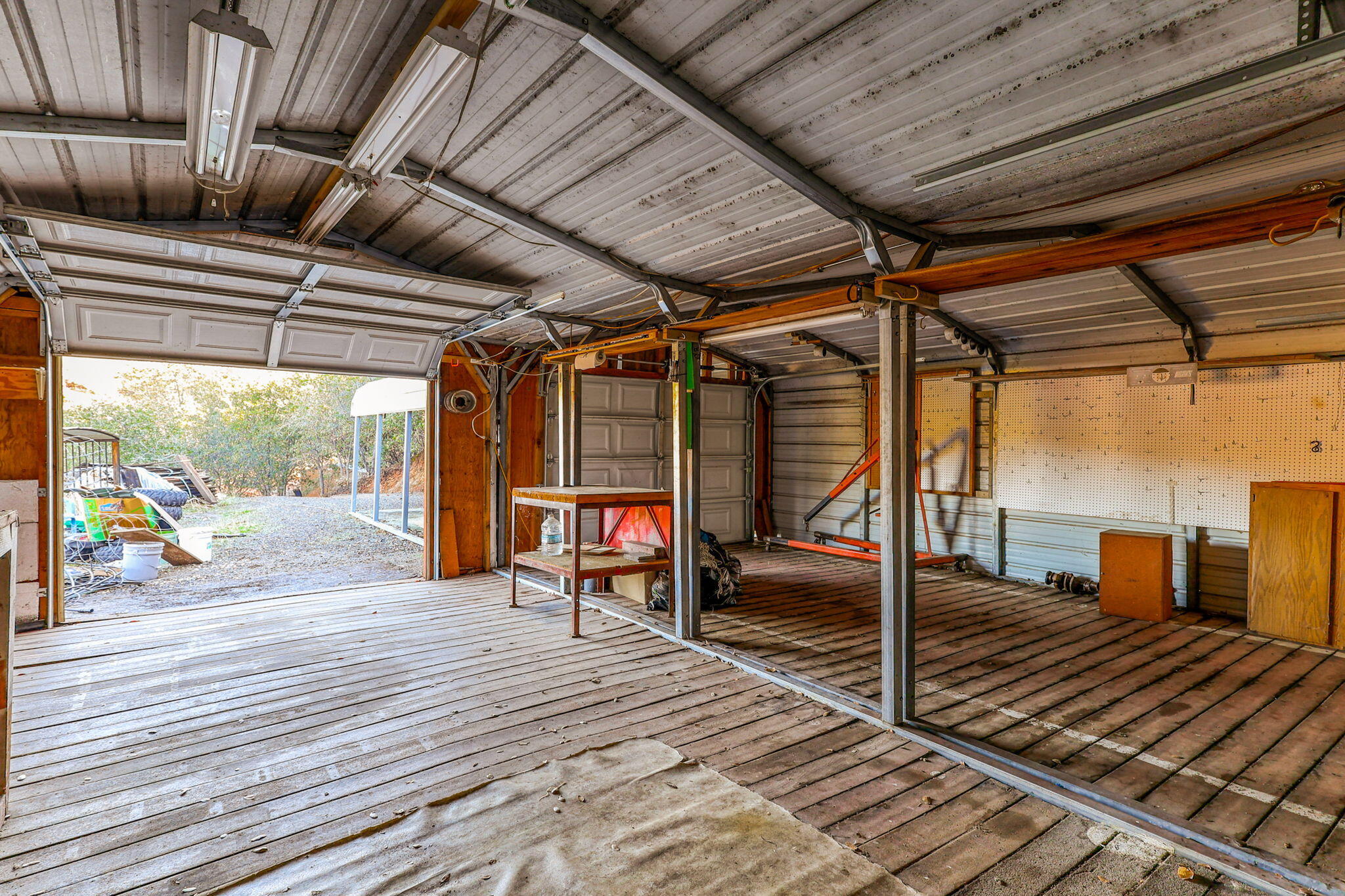 22155 Ravine Court Redding, CA 96003 - Photo 3 of 57 Metal Shop