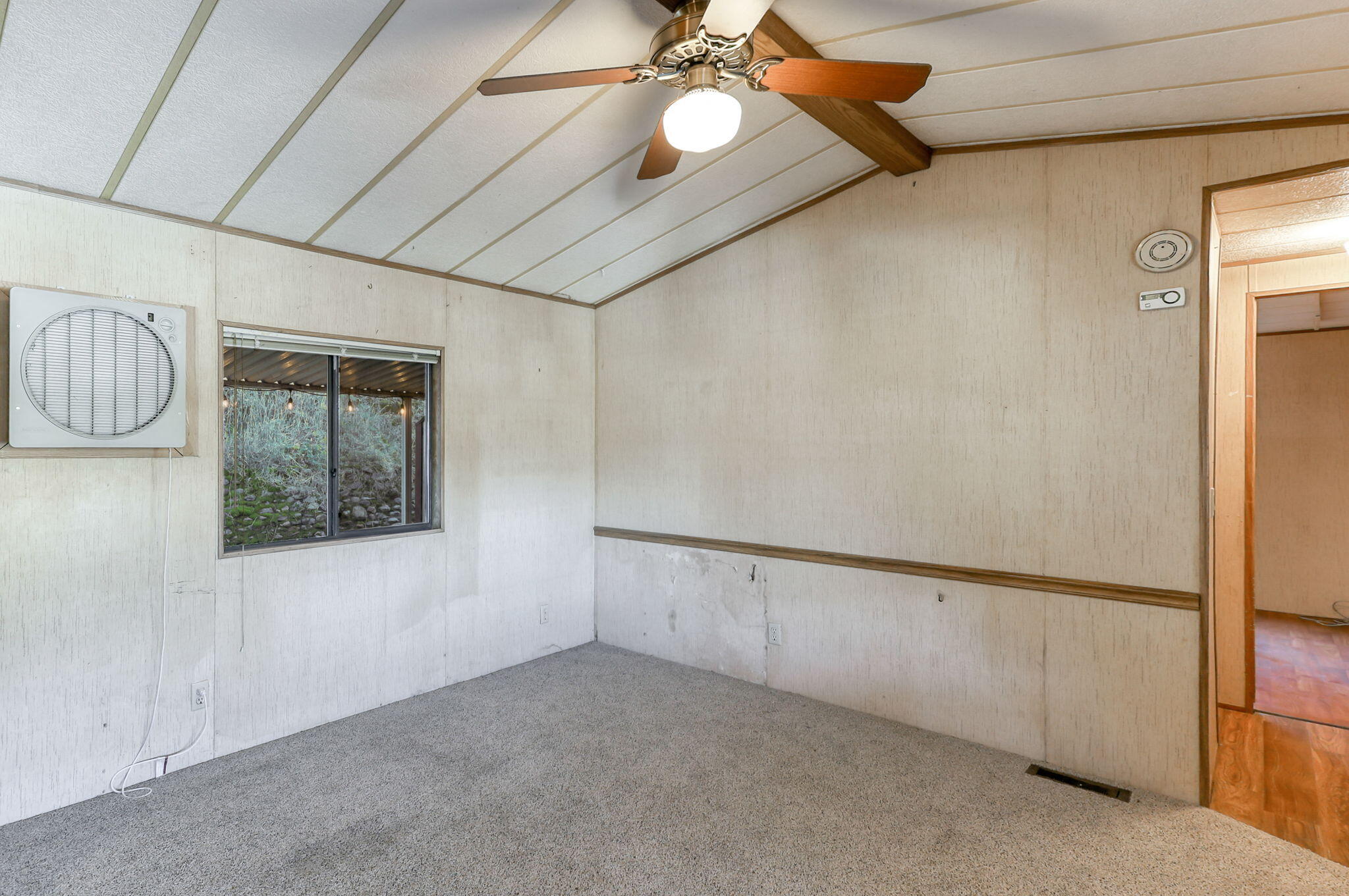 22155 Ravine Court Redding, CA 96003 - Photo 38 of 57 Living Room