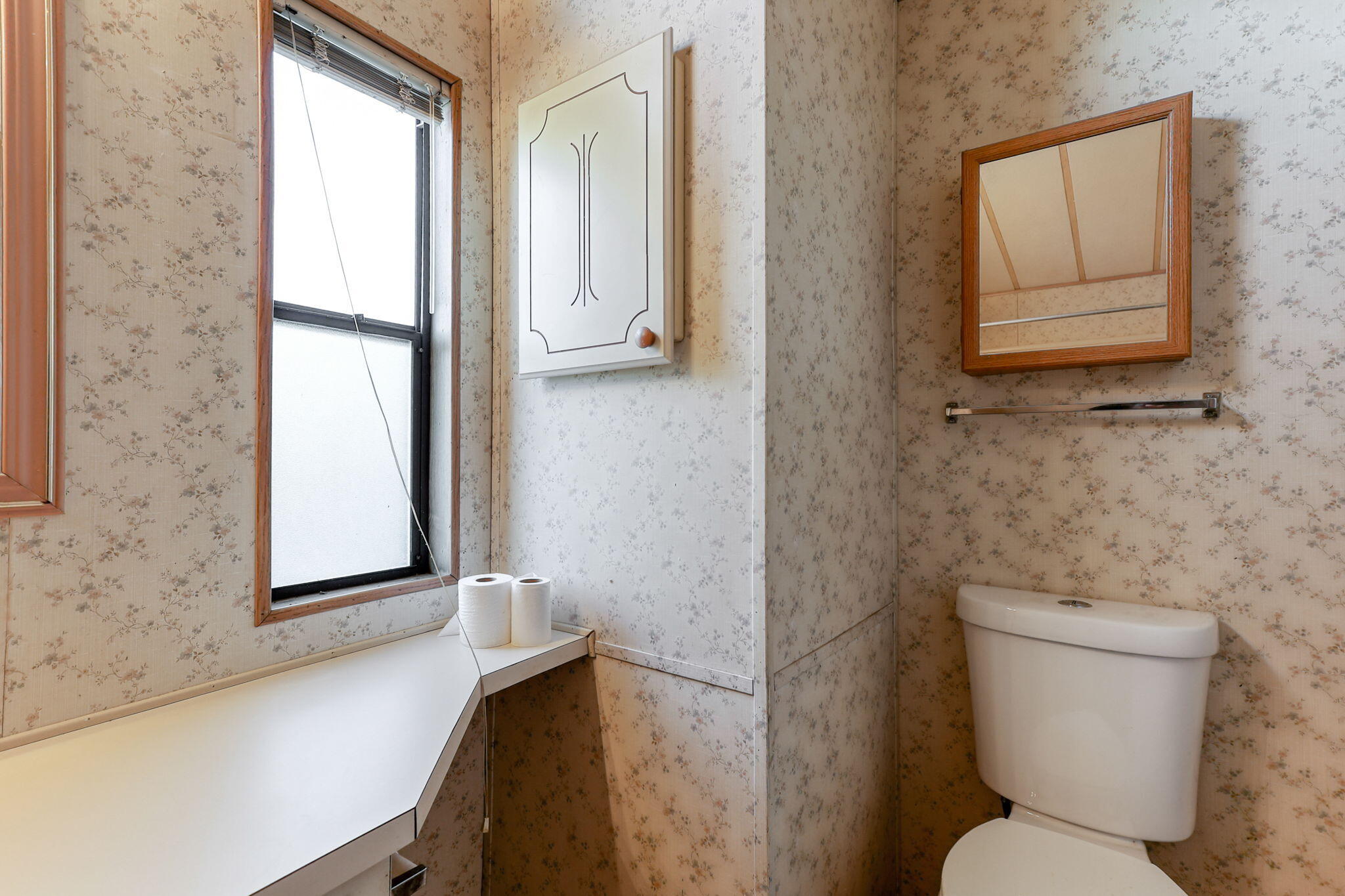22155 Ravine Court Redding, CA 96003 - Photo 48 of 57 EnSuite Bathroom