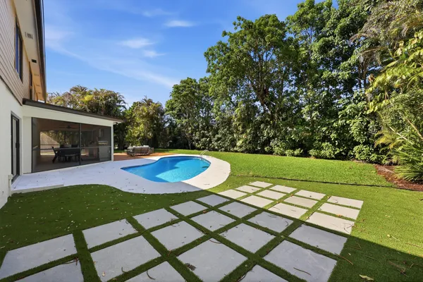 $2,199,999 | 342 Fairway North, Tequesta, FL 33469