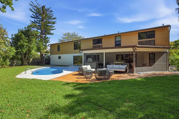 $2,199,999 | 342 Fairway North, Tequesta, FL 33469
