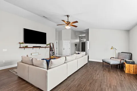 $369,000 | 2423 Spur Lane, Gulf Breeze, FL 32563