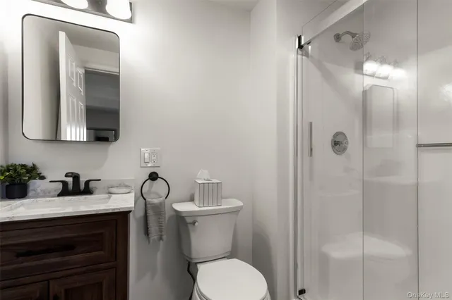 $470,000 | 204 Williamsburg Drive, Mahopac, NY 10541