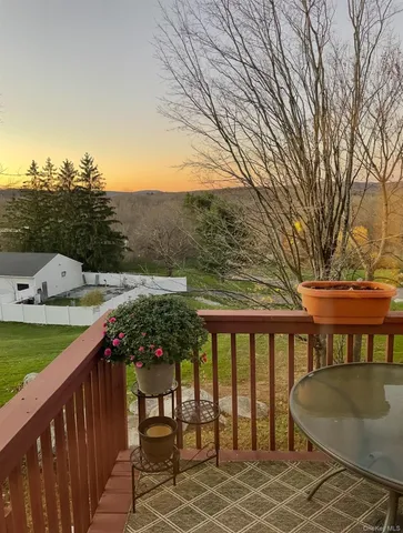 $470,000 | 204 Williamsburg Drive, Mahopac, NY 10541